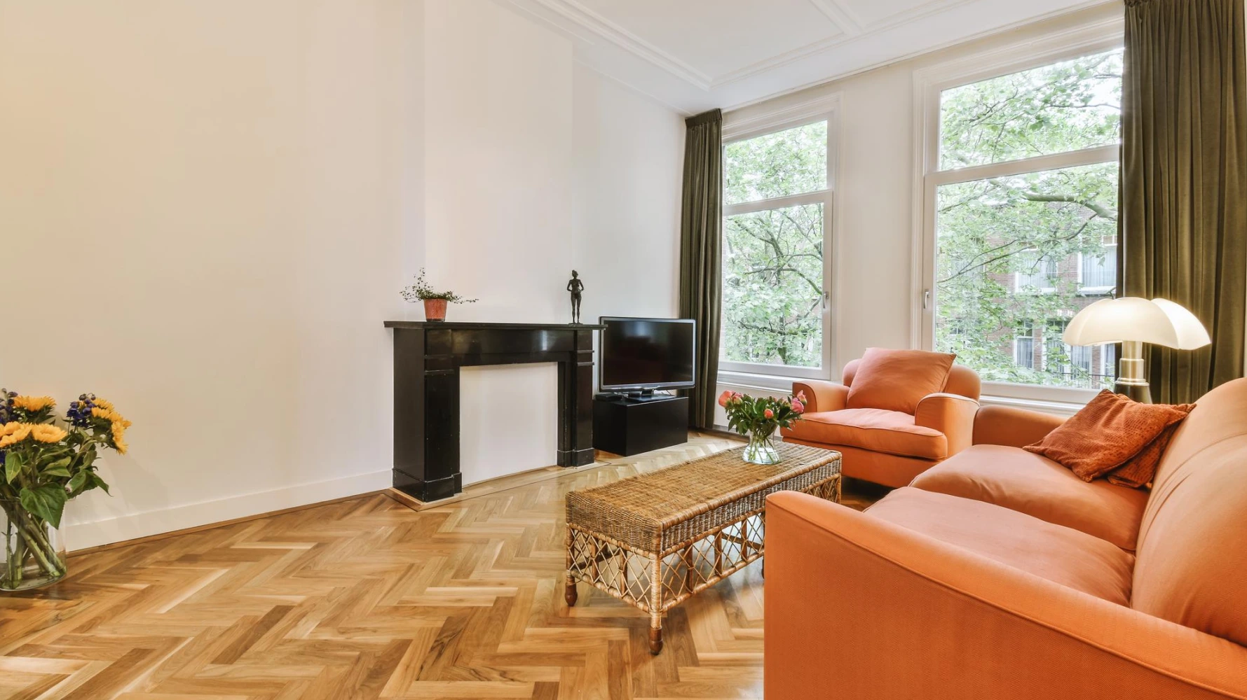 How to Choose the Right LVP for Luxury Spaces Without Overpaying